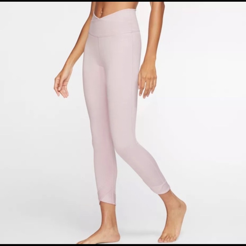 NWT Nike Yoga Leggings